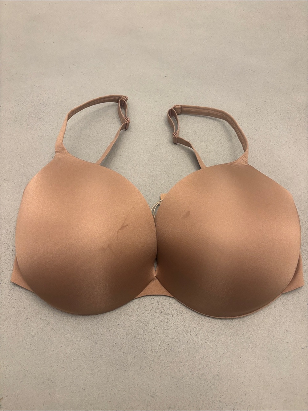 SKIMS Ultimate Push Up Plunge Bra - Picture 3 of 7
